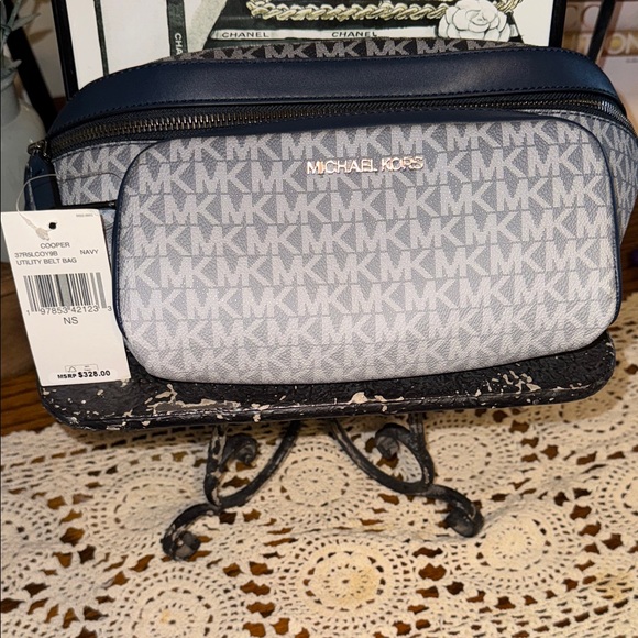 Michael Kors Cooper Navy and Gray Utility Belt Bag - NWT - Picture 1 of 9